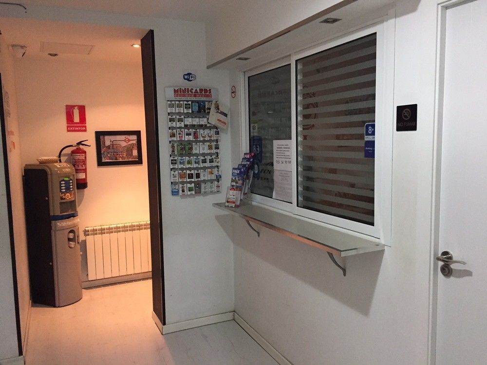 Hostal Jq Madrid 1 Buitenkant foto