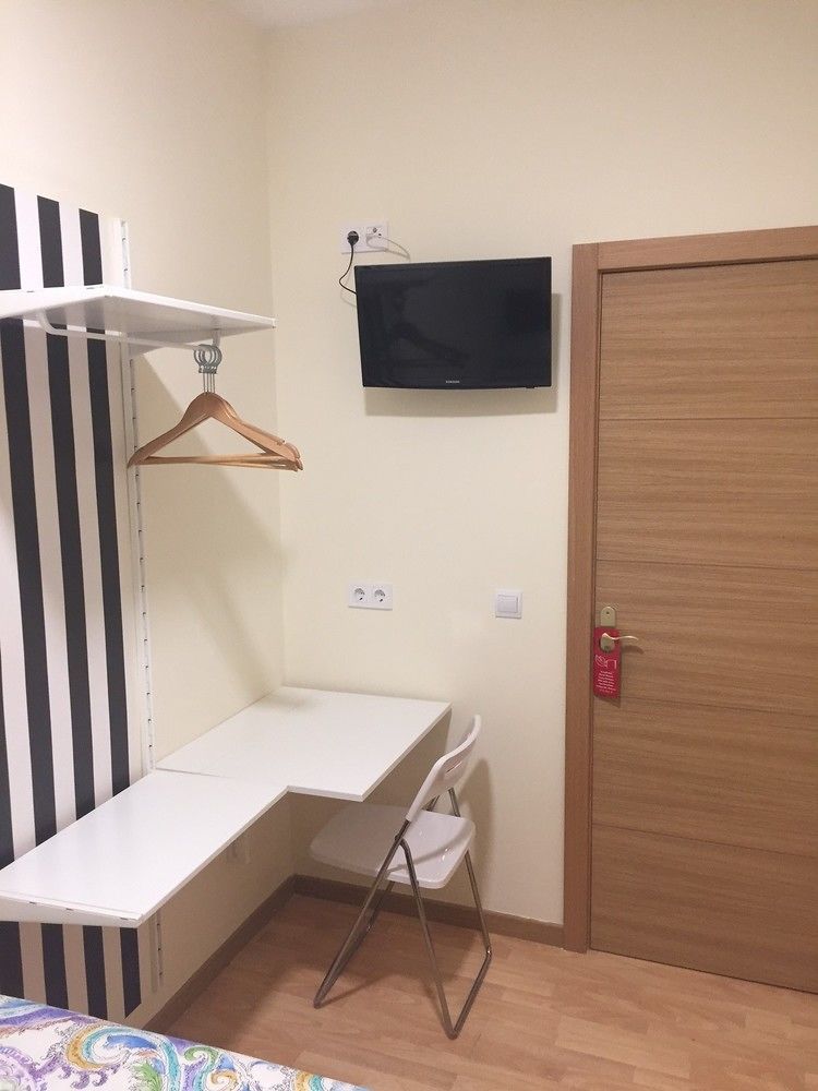 Hostal Jq Madrid 1 Buitenkant foto