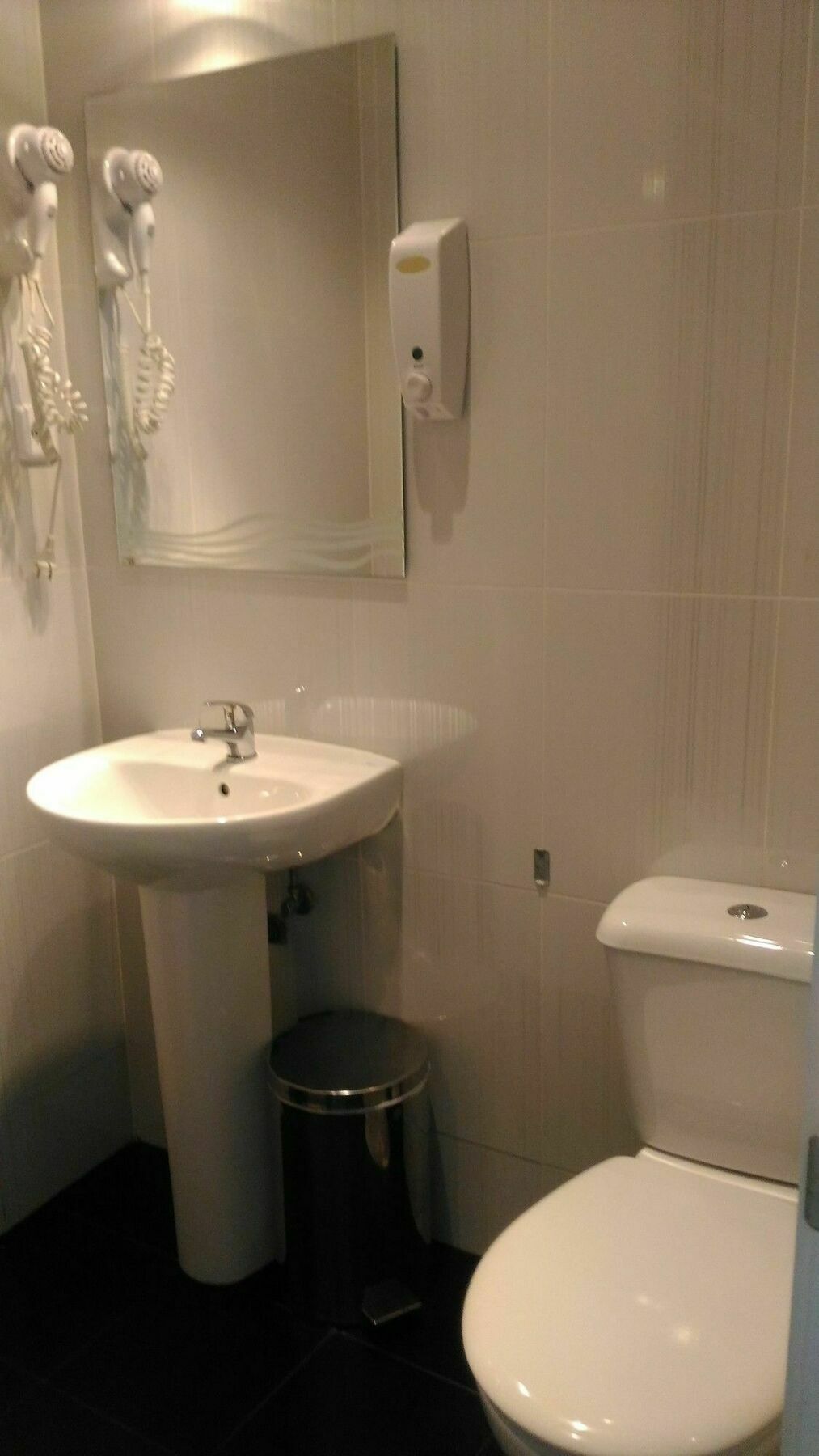 Hostal Jq Madrid 1 Buitenkant foto